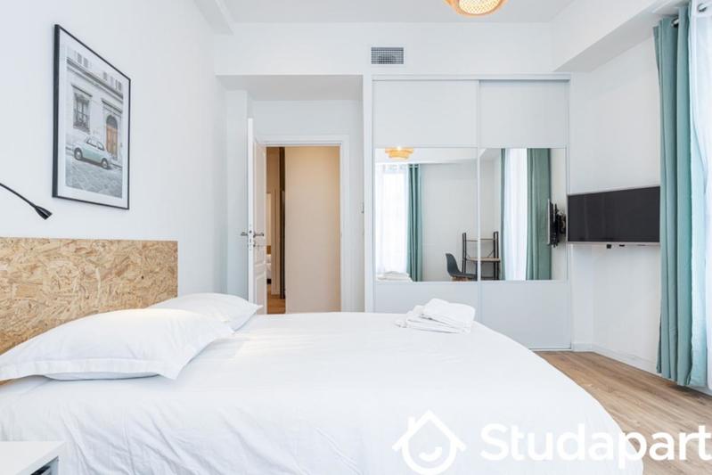 Chambre - 89 m² - 1 pièce