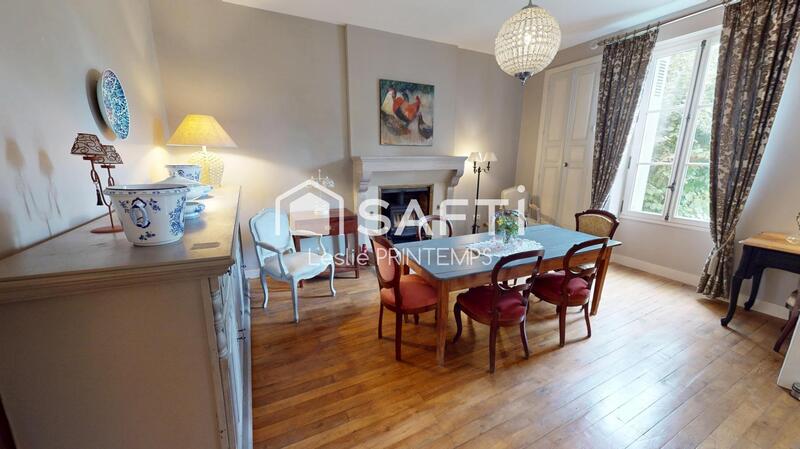 Maison - 200 m² - 6 pièces