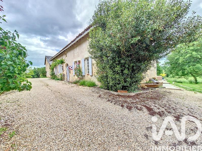 Maison - 262 m² - 7 pièces