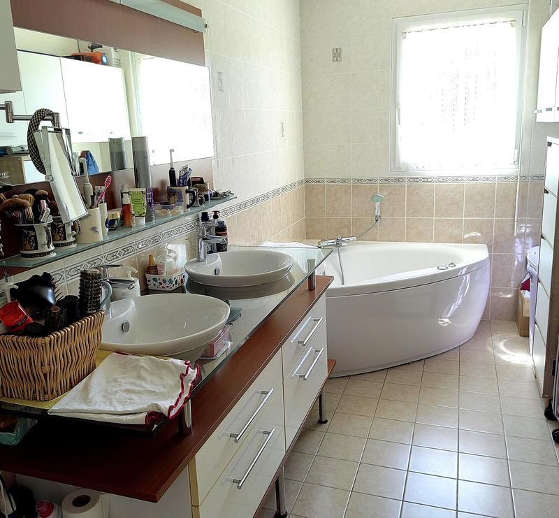 Maison traditionnelle - 160 m² - 7 pièces