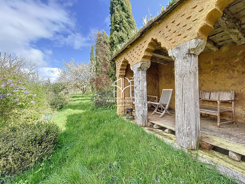 Maison - 245 m² - 8 pièces