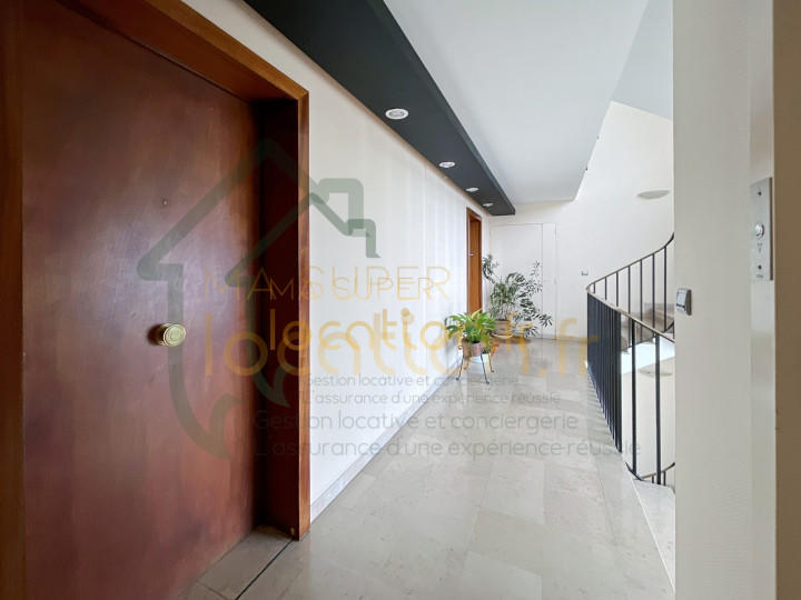 Appartement - 145 m² - 5 pièces