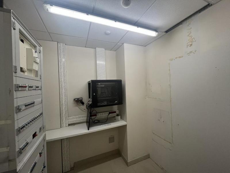 Local commercial - 162 m² - 7 pièces