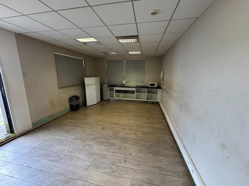 Bureau - 3 150 m² - 9 pièces