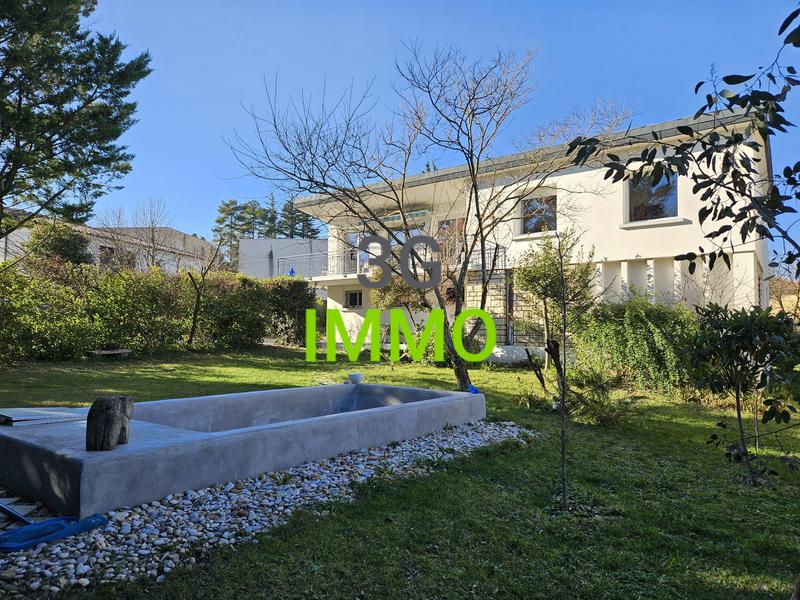 Maison d'architecte - 150 m² - 6 pièces