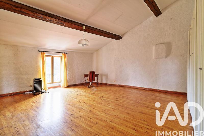 Maison - 275 m² - 10 pièces