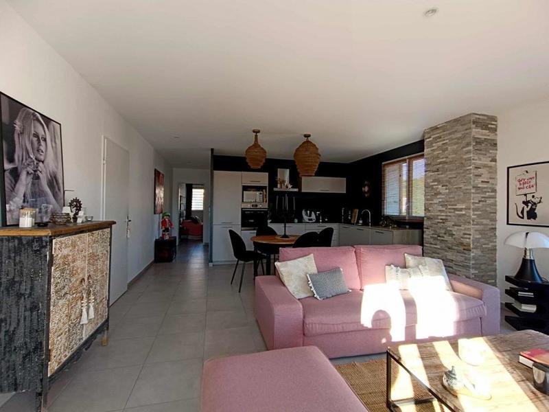 Appartement - 75 m² - 3 pièces