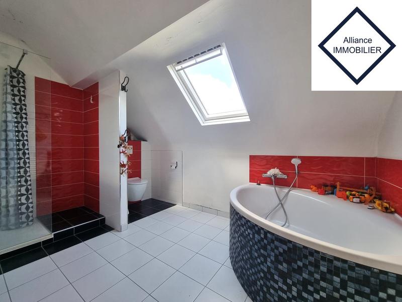 Maison - 177 m² - 7 pièces