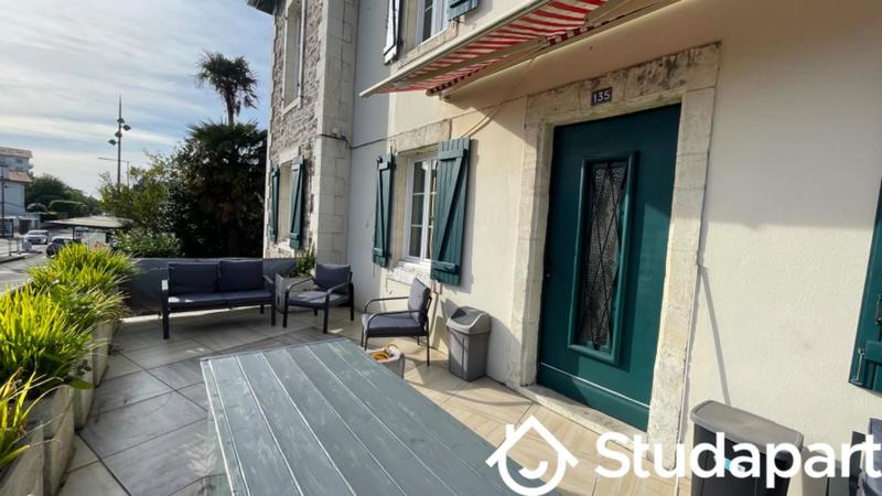 Chambre - 12 m² - 1 pièce