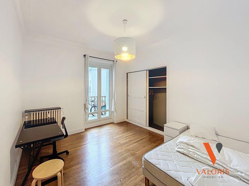 Appartement - 99 m² - 5 pièces