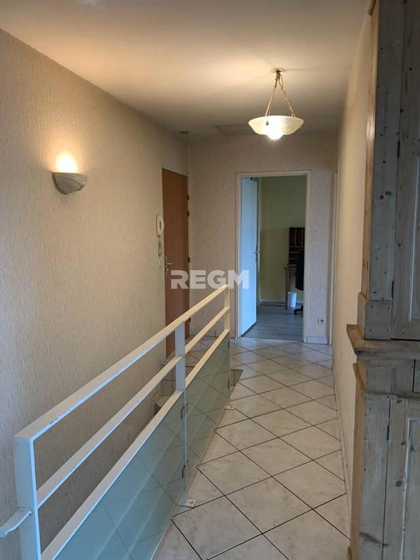 Duplex - 97 m² - 6 pièces