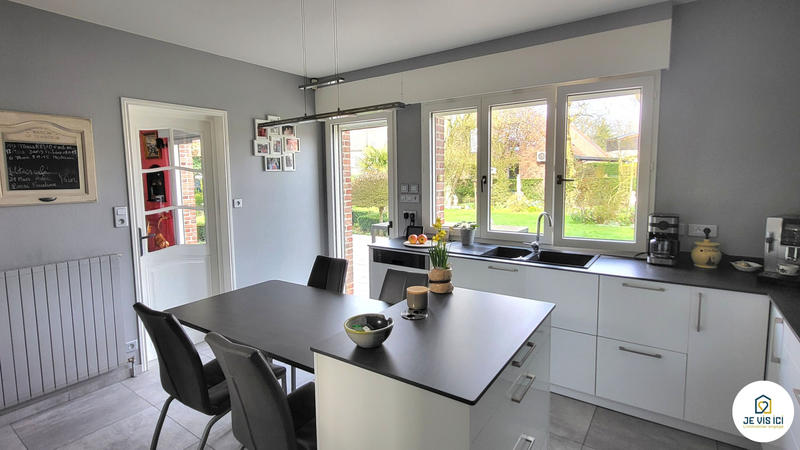 Maison - 195 m² - 6 pièces