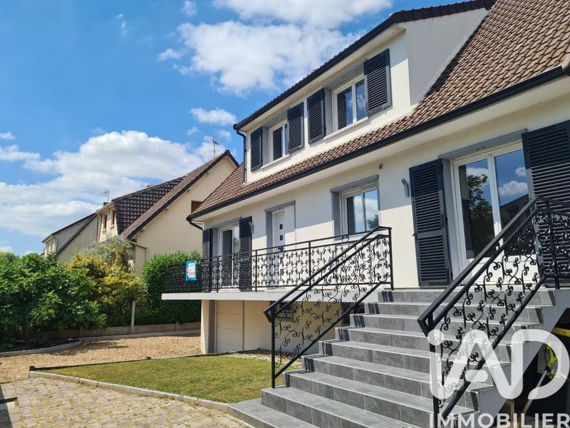Maison - 223 m² - 6 pièces