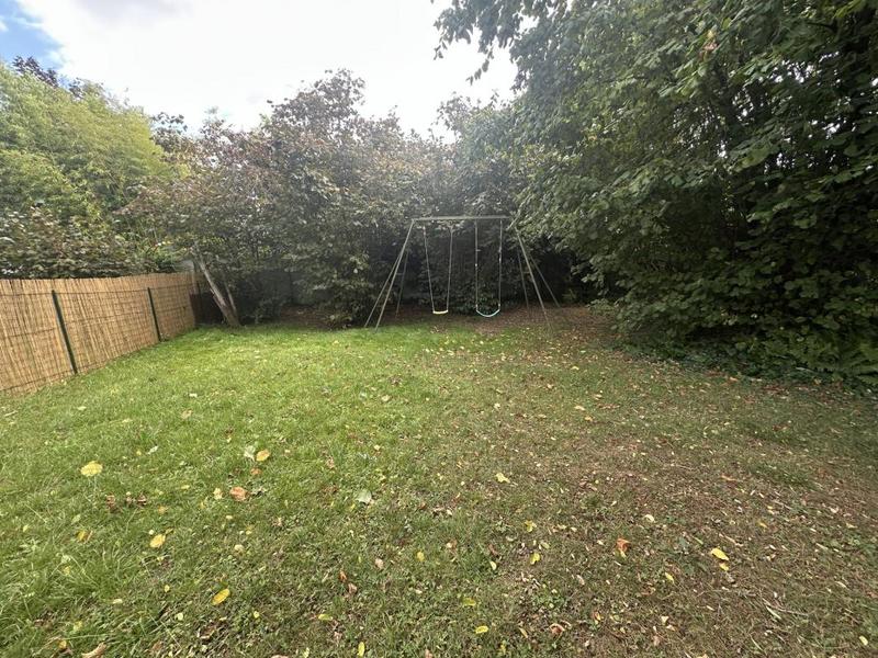 Terrain constructible - 1 110 m²