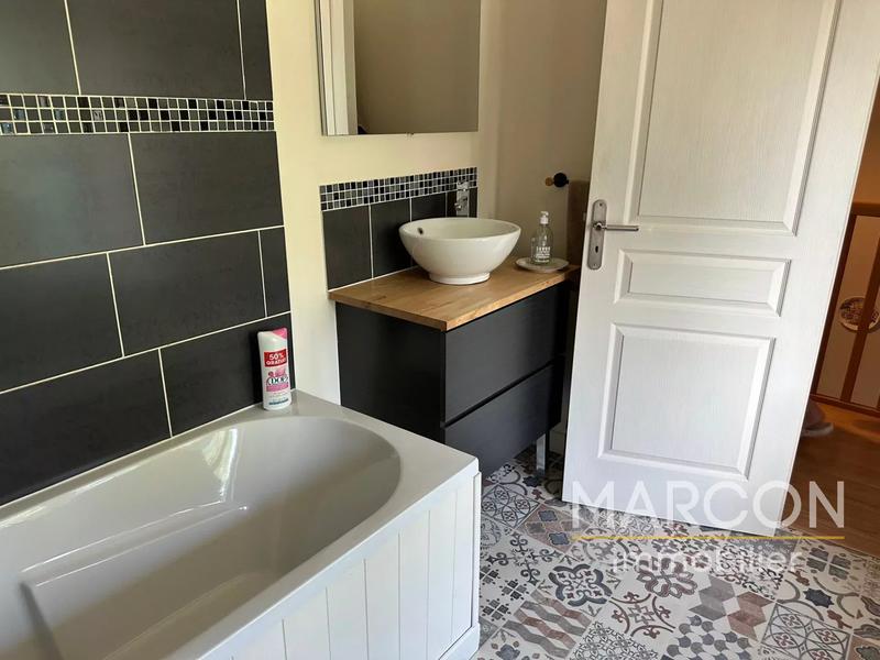 Maison de village - 95 m² - 5 pièces