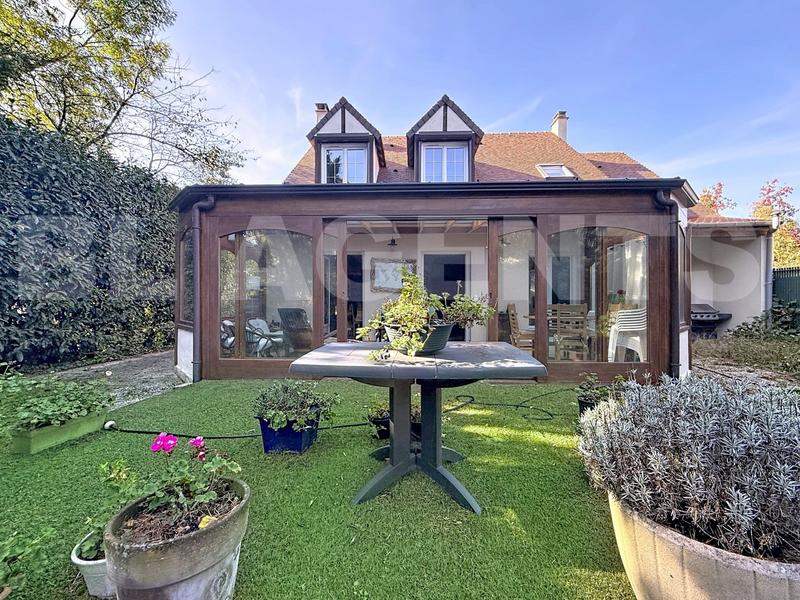 Maison - 163 m² - 6 pièces