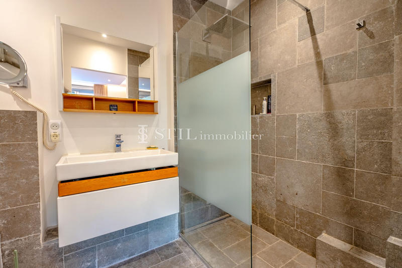 Appartement - 90 m² - 3 pièces