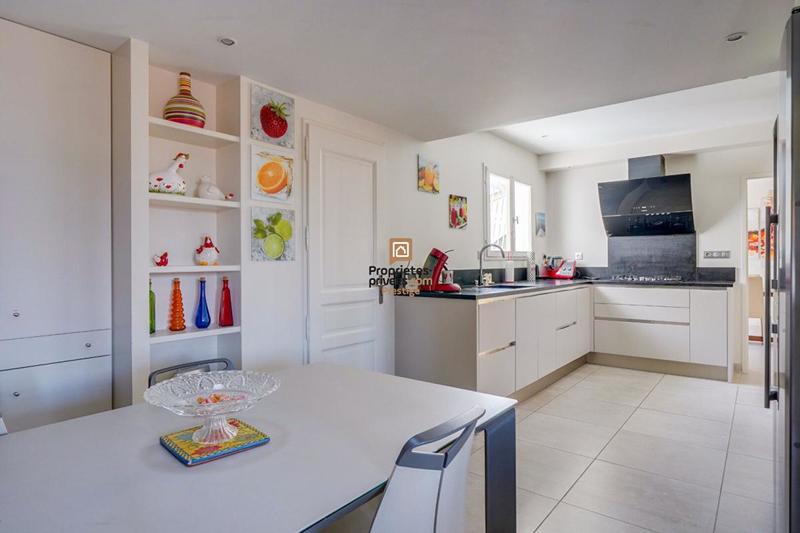 Maison - 181 m² - 8 pièces