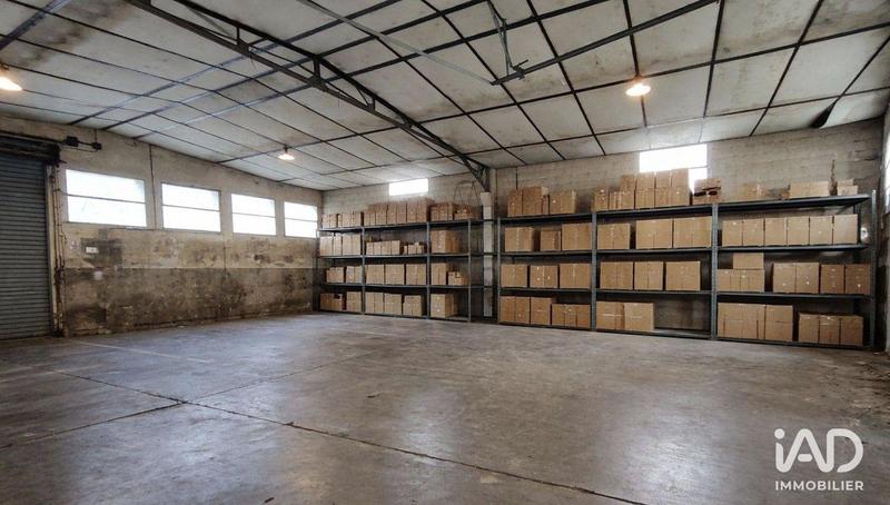 Local commercial - 1 700 m²