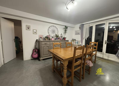Maison - 179 m² - 7 pièces