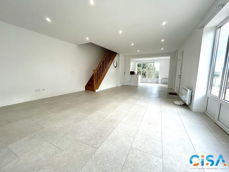 Maison - 96 m² - 5 pièces