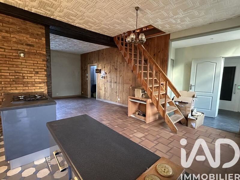 Maison - 181 m² - 7 pièces