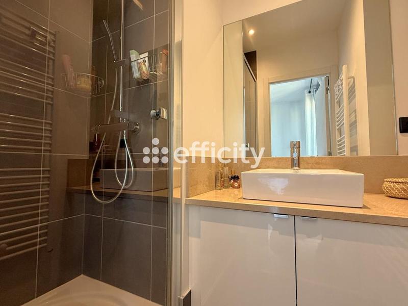 Appartement - 100 m² - 4 pièces