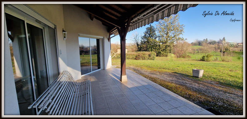 Maison - 270 m² - 8 pièces