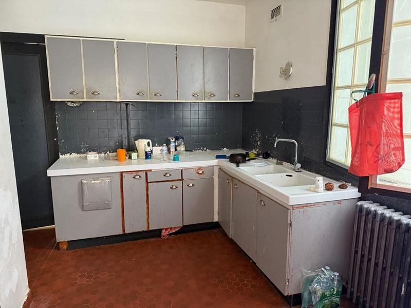 Maison - 202 m² - 7 pièces