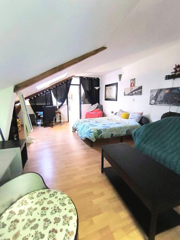Loft - 245 m² - 5 pièces