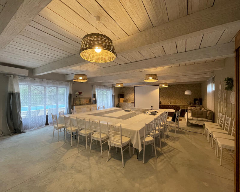 Propriété - 525 m² - 20 pièces