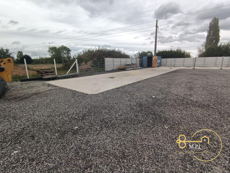 Fonds de commerce - 8 000 m²