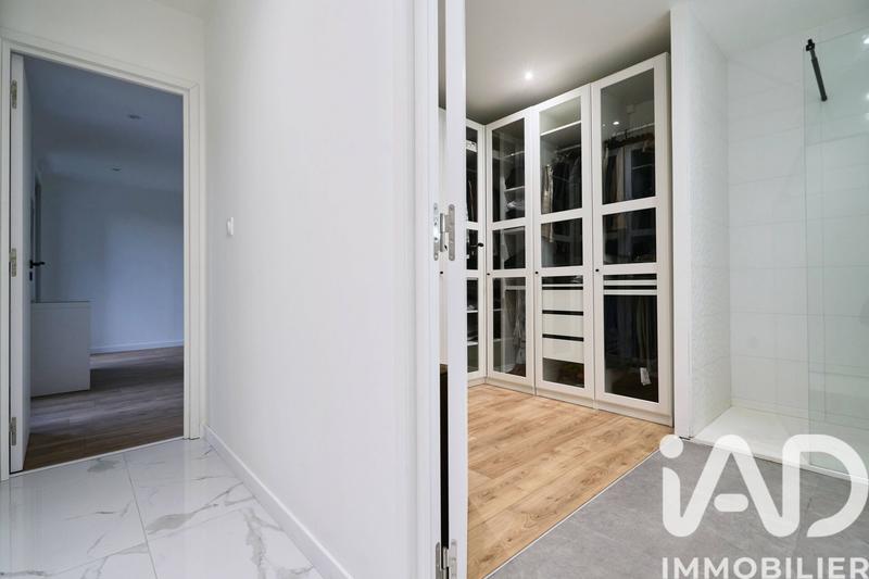 Maison - 210 m² - 6 pièces