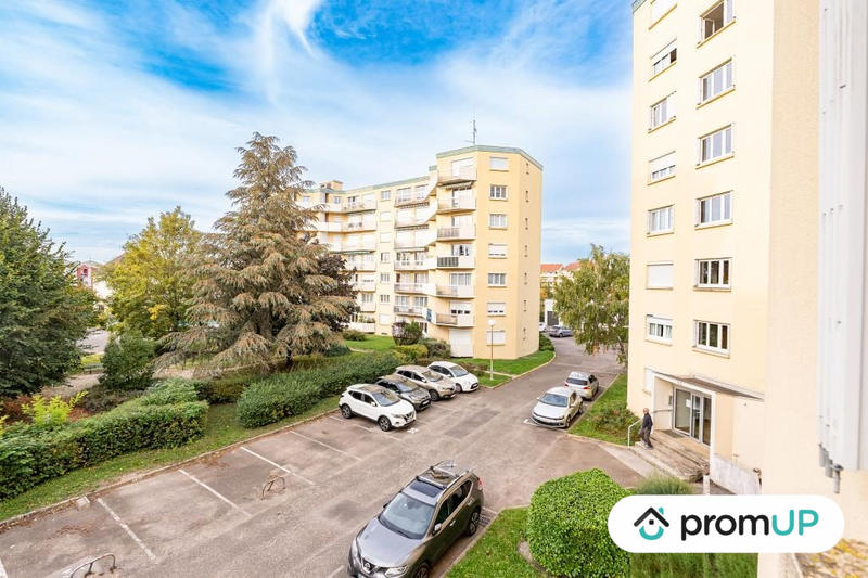 Appartement - 90 m² - 5 pièces