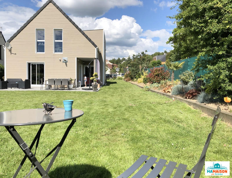 Maison contemporaine - 165 m² - 6 pièces