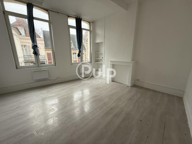 Immeuble - 180 m² - 14 pièces