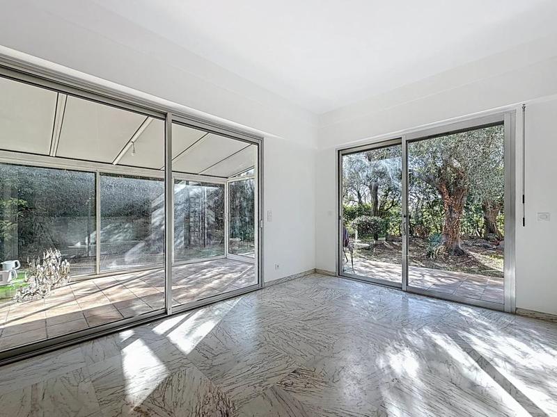 Appartement - 98 m² - 4 pièces