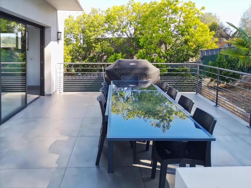 Villa - 170 m² - 6 pièces