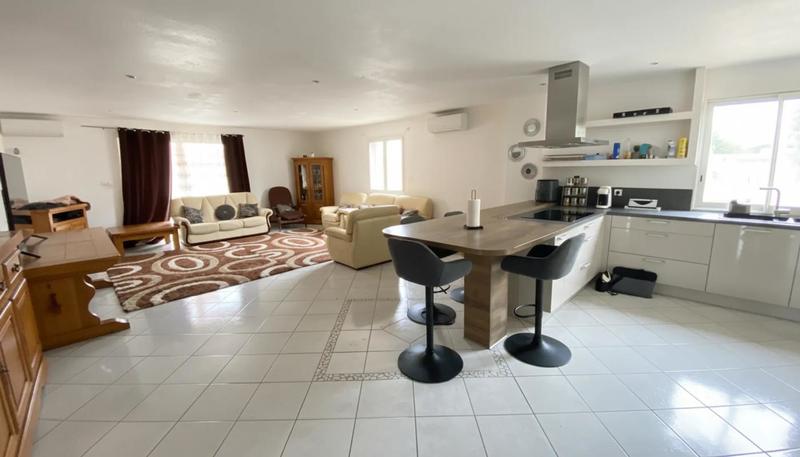 Maison - 190 m² - 8 pièces