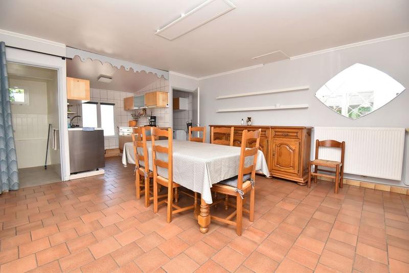 Maison traditionnelle - 223 m² - 10 pièces