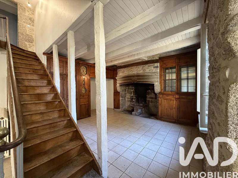 Maison - 344 m² - 9 pièces