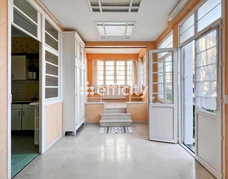 Appartement - 103 m² - 5 pièces