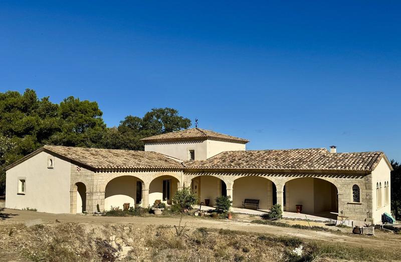 Maison - 260 m² - 5 pièces