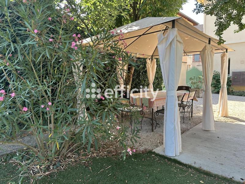 Maison - 254 m² - 10 pièces