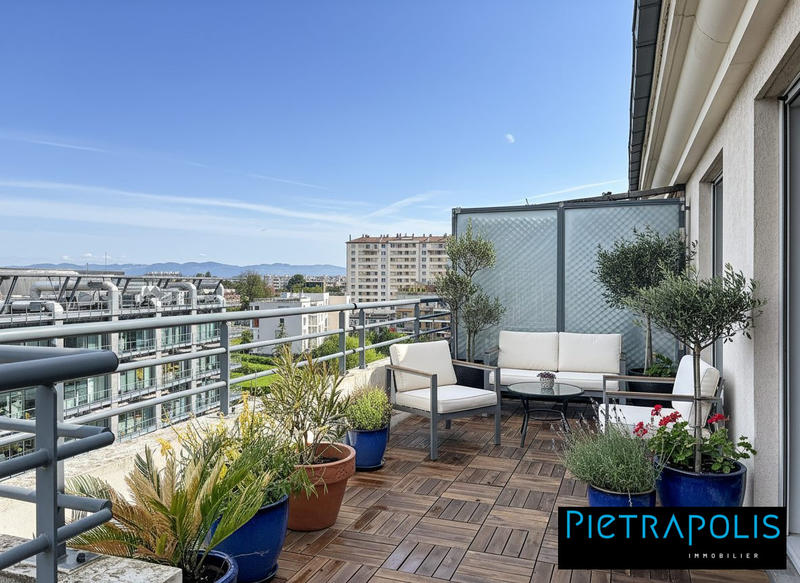 Appartement - 82 m² - 3 pièces