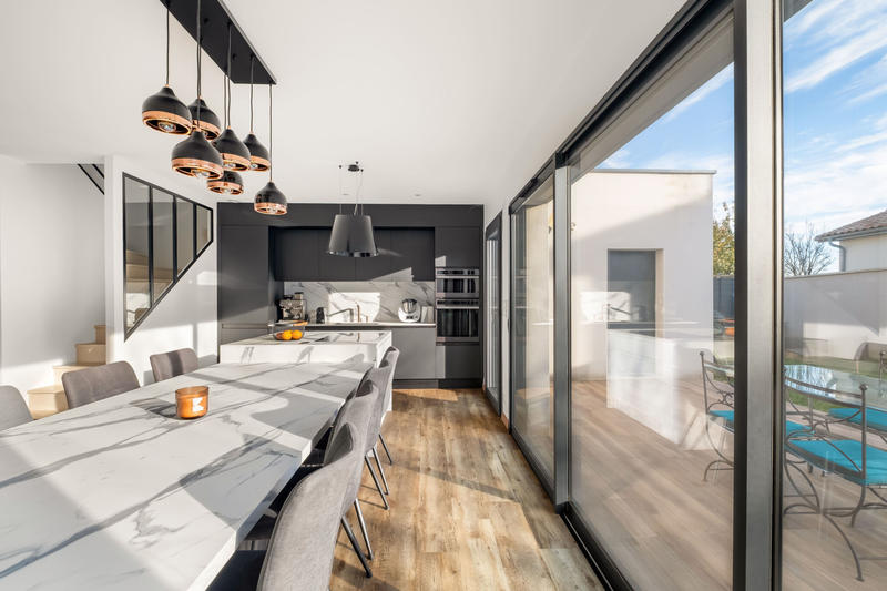 Maison - 111 m² - 5 pièces