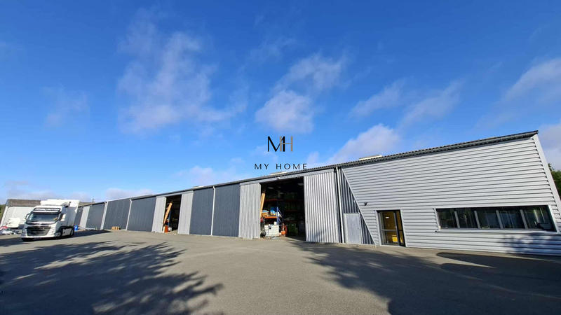 Entrepôt - 1 850 m²