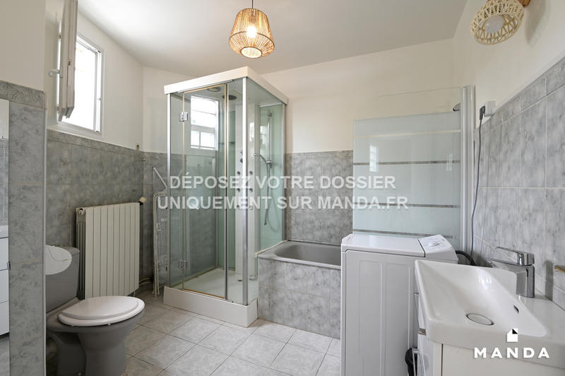 Chambre - 9 m² - 5 pièces