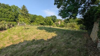 Terrain constructible - 1 228 m²
