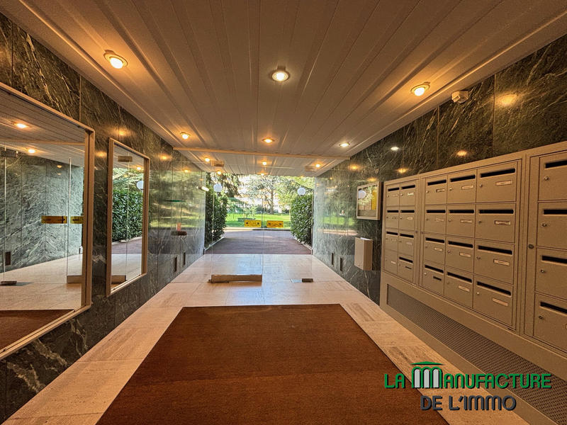 Appartement - 144 m² - 5 pièces